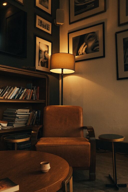 Simple Tips for Creating a Cozy Reading Nook at Home